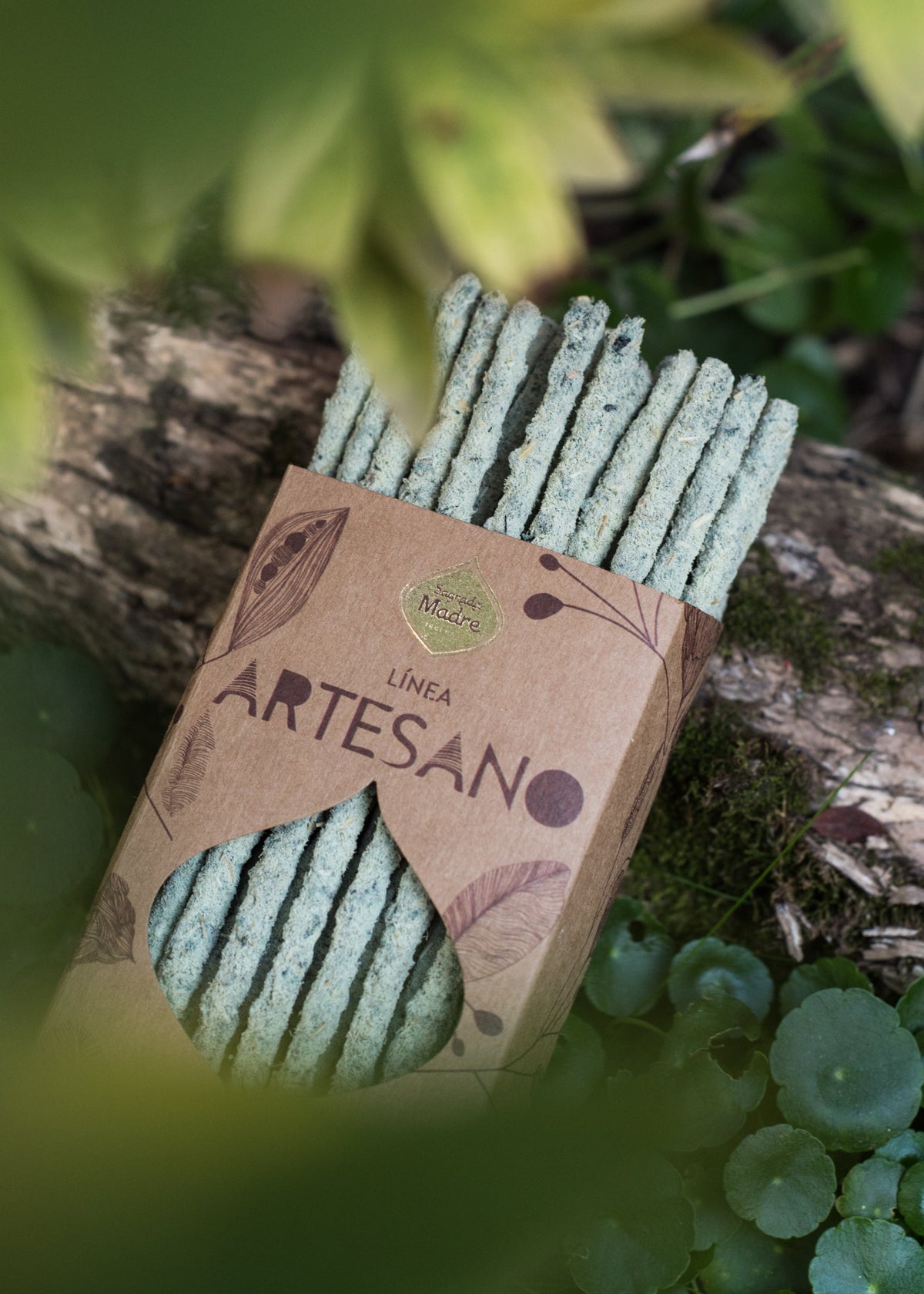 Paradise Flower Artisan – Handgjord naturlig rökelse, 30 tjocka stavar